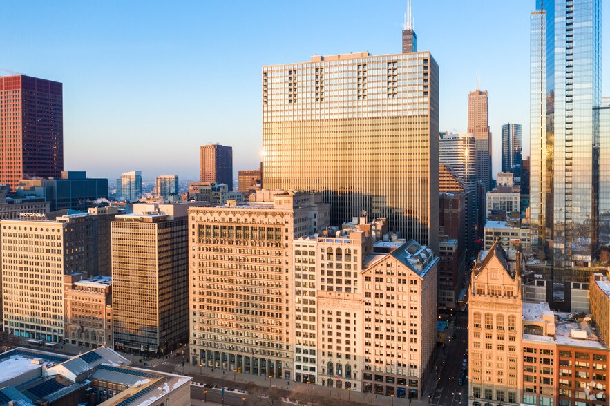 55 E Monroe St, Chicago, IL à louer - Aérien - Image 2 de 22