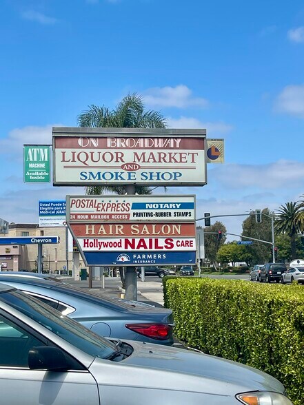 2166-2174 W Broadway St, Anaheim, CA à louer - Photo du bâtiment - Image 2 de 9
