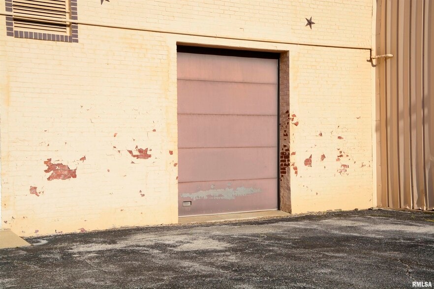 119 W Carroll St, Macomb, IL for sale - Building Photo - Image 3 of 13