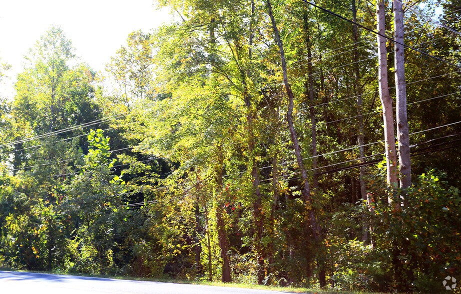 19038 Fuller Heights Rd, Triangle, VA for sale - Primary Photo - Image 1 of 3