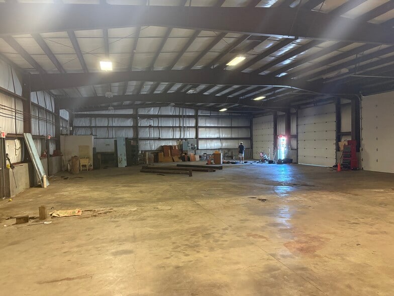 27 Appian Way, Smithfield, RI for lease - Building Photo - Image 3 of 9