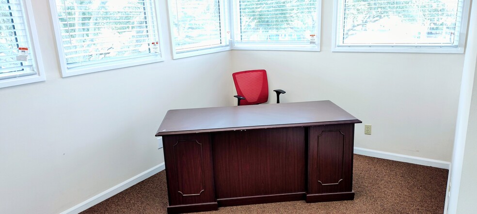 3675 20th St, Vero Beach, FL for lease - Interior Photo - Image 2 of 8