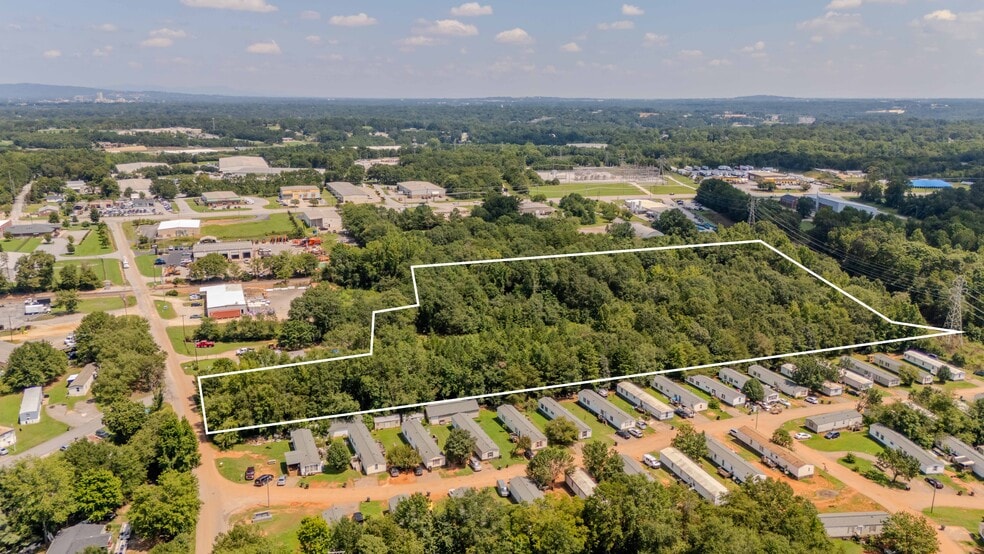 Dixie Cir, Greenville, SC for sale - Building Photo - Image 3 of 6