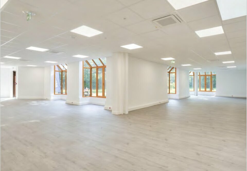 Flex in Croissy-Beaubourg for lease Interior Photo- Image 1 of 7