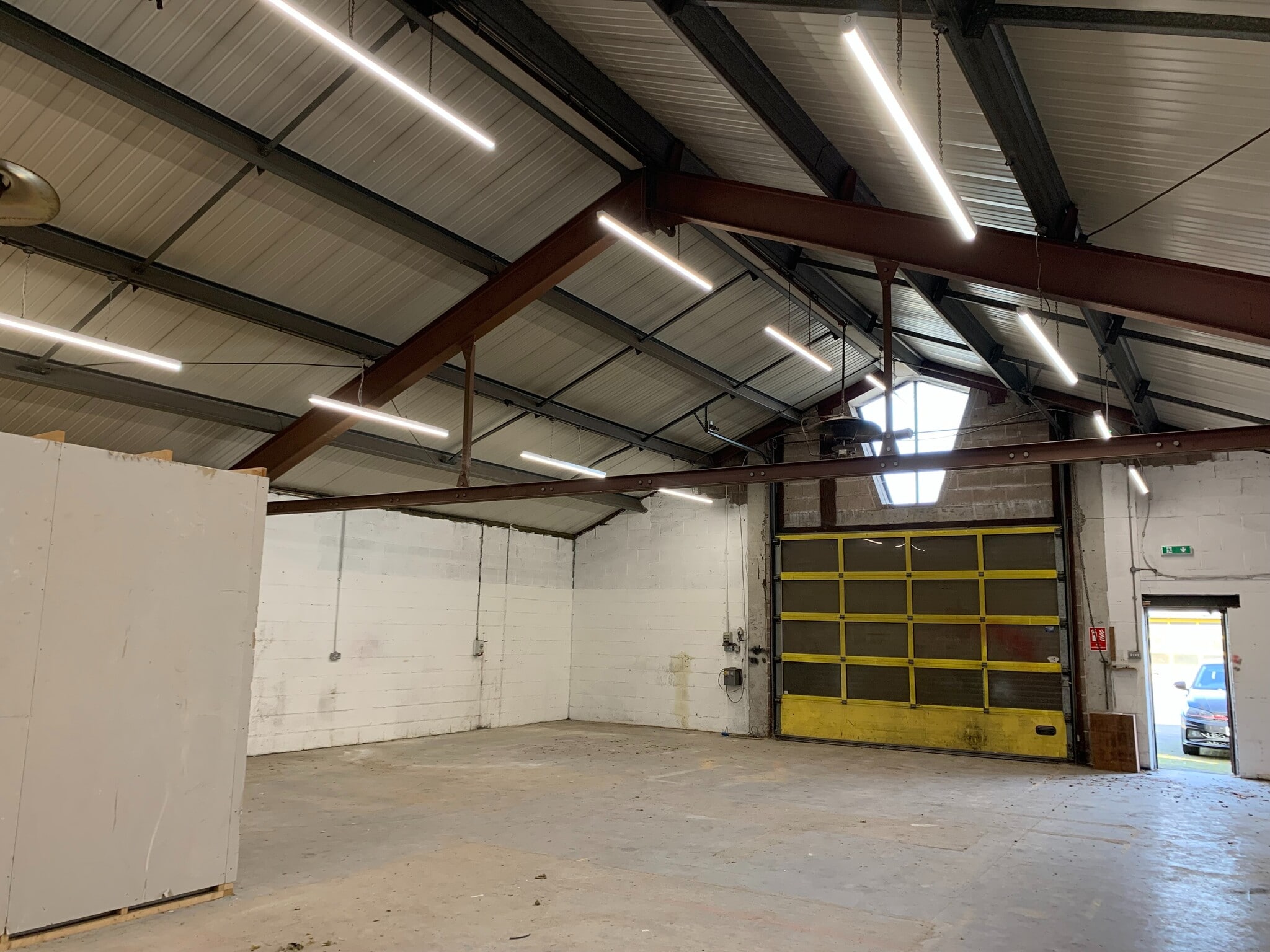 Colliery Rd, Wrexham for lease Interior Photo- Image 1 of 1
