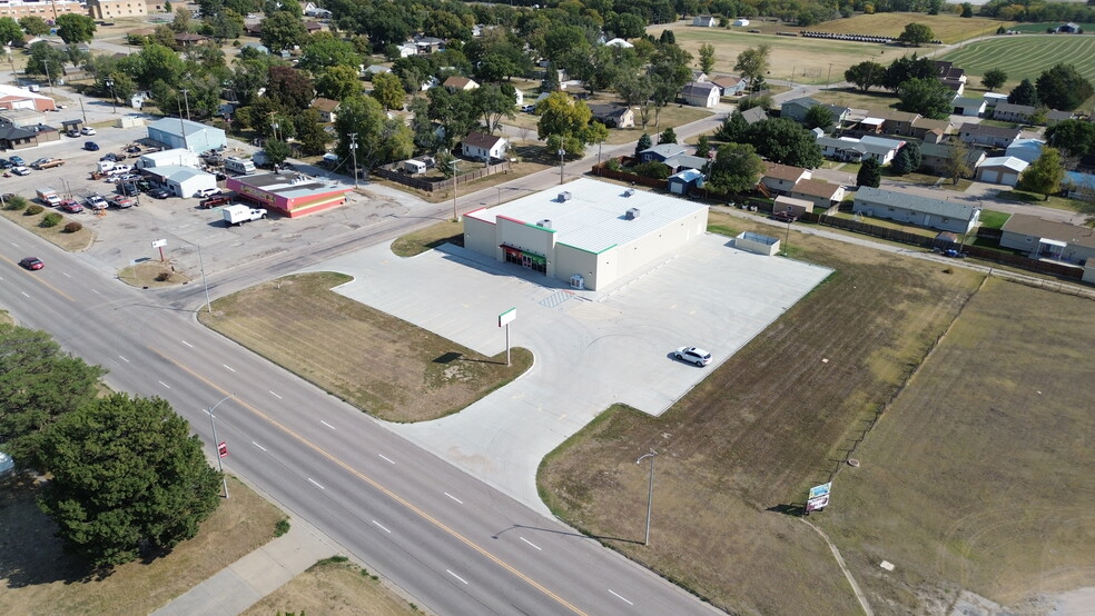 801 S Washington St, Plainville, KS for lease - Building Photo - Image 2 of 3