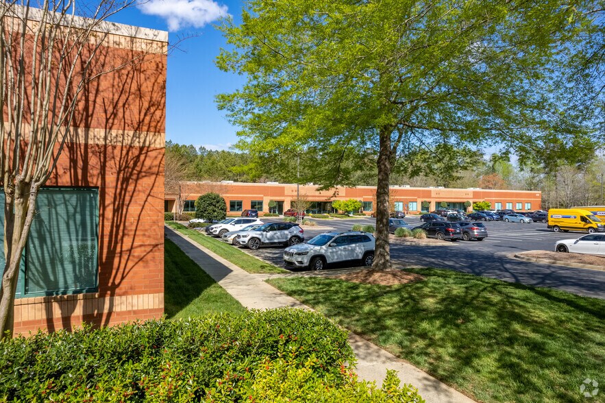 1235 Old Alpharetta Rd, Alpharetta, GA à louer - Photo du bâtiment - Image 3 de 23
