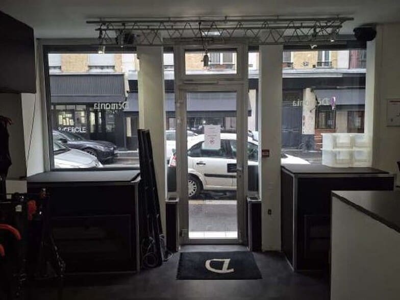 19 Rue De La Pierre Levée, Paris for lease - Interior Photo - Image 3 of 32