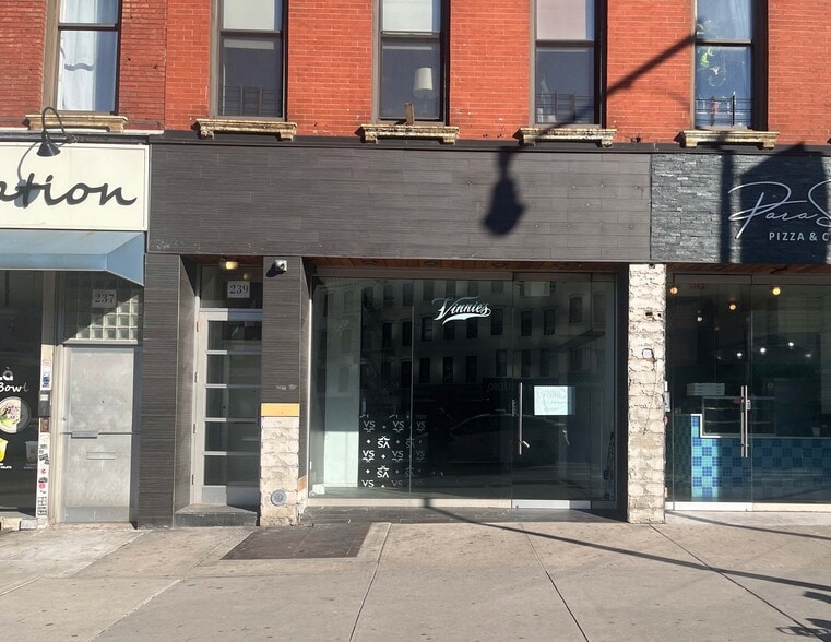 239 Flatbush Ave, Brooklyn, NY à louer - Photo du bâtiment - Image 2 de 7