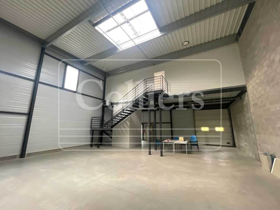 Flex in Brignoles for lease Interior Photo- Image 1 of 6