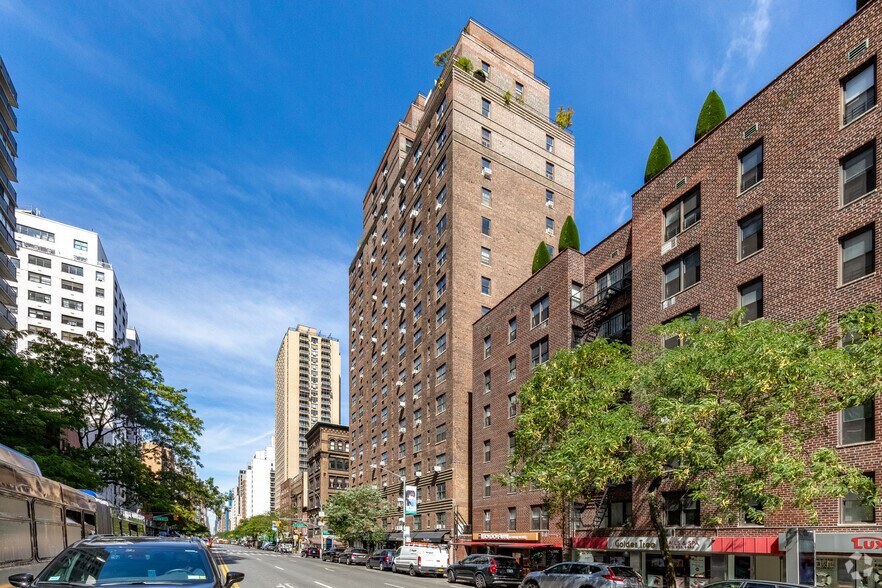 157 3rd Ave, New York, NY à louer - Photo du bâtiment - Image 2 de 6