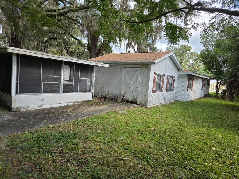 6141 SE Babb Rd, Belleview, FL à vendre - Photo du bâtiment - Image 2 de 4