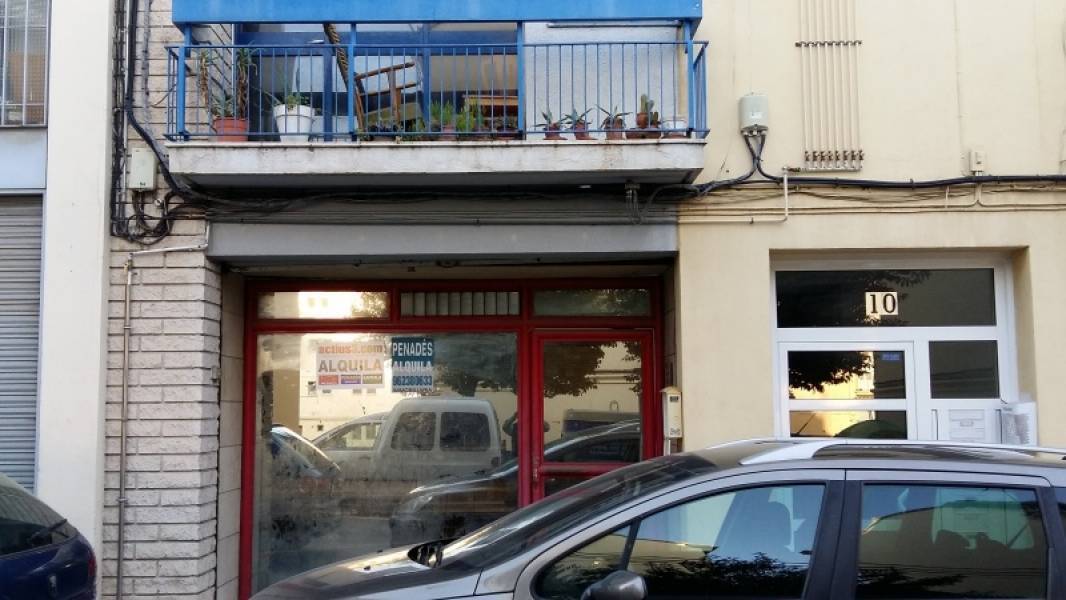 Retail in Ontinyent, Valencia for lease Building Photo- Image 1 of 2