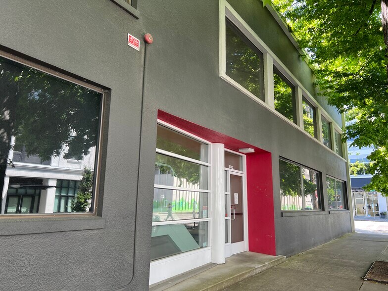 1530 SW Taylor St, Portland, OR à louer - Photo du bâtiment - Image 2 de 8