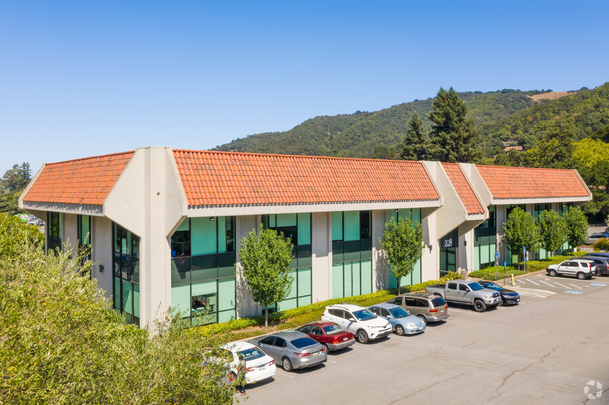 30 N San Pedro Rd, San Rafael, CA for lease - Building Photo - Image 1 of 9