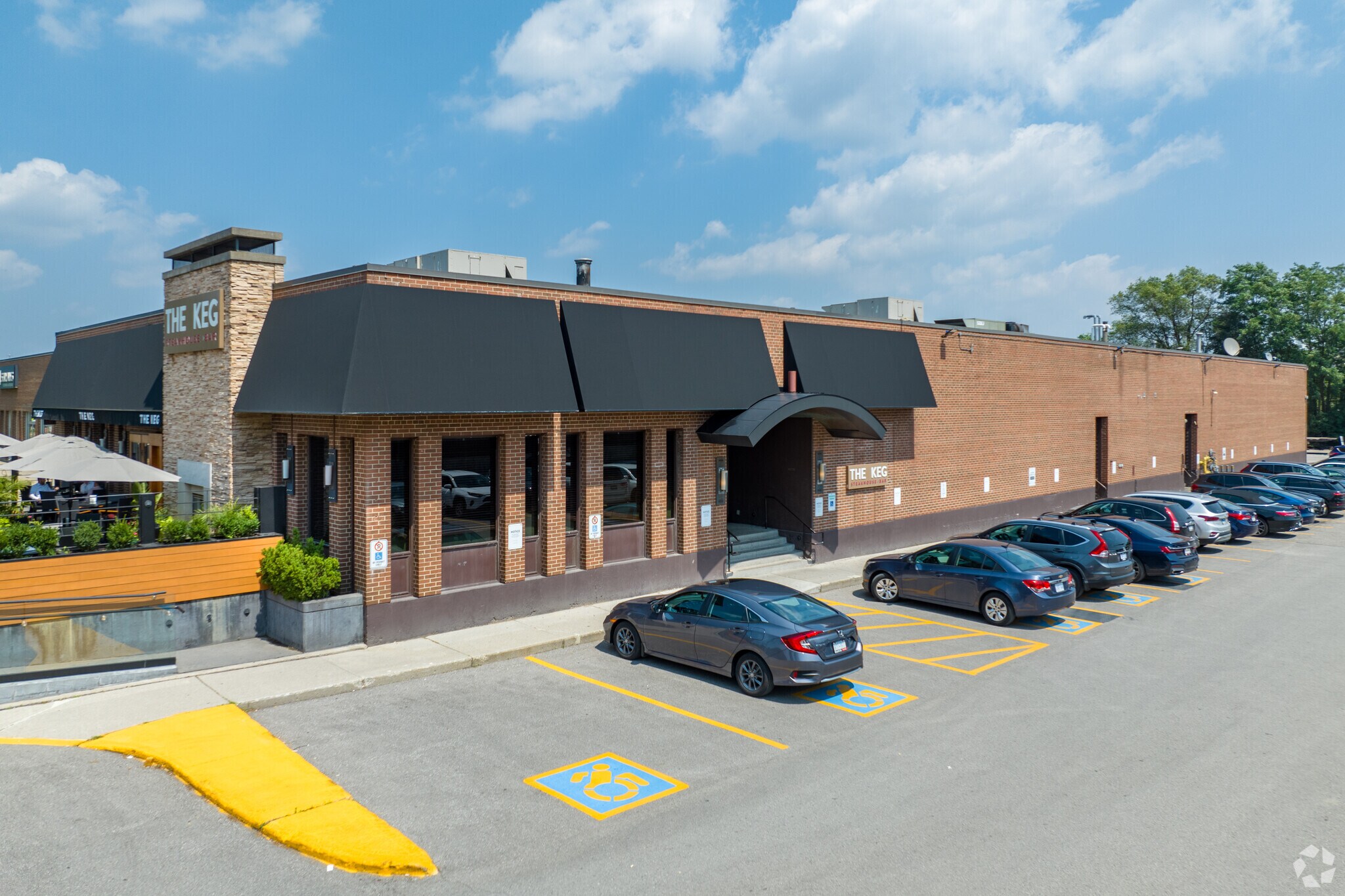 1977-2001 Leslie St, Toronto, ON à vendre Photo principale- Image 1 de 1