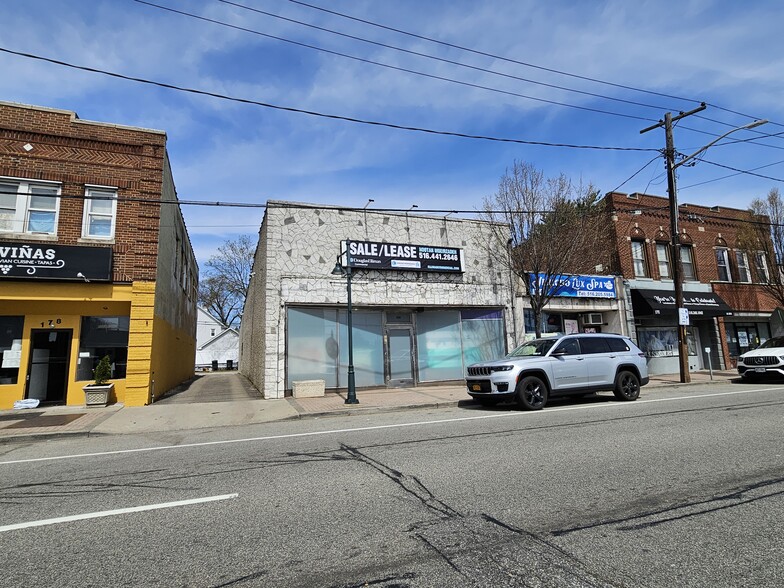 176 Jericho Tpke, Mineola, NY for sale - Building Photo - Image 3 of 18