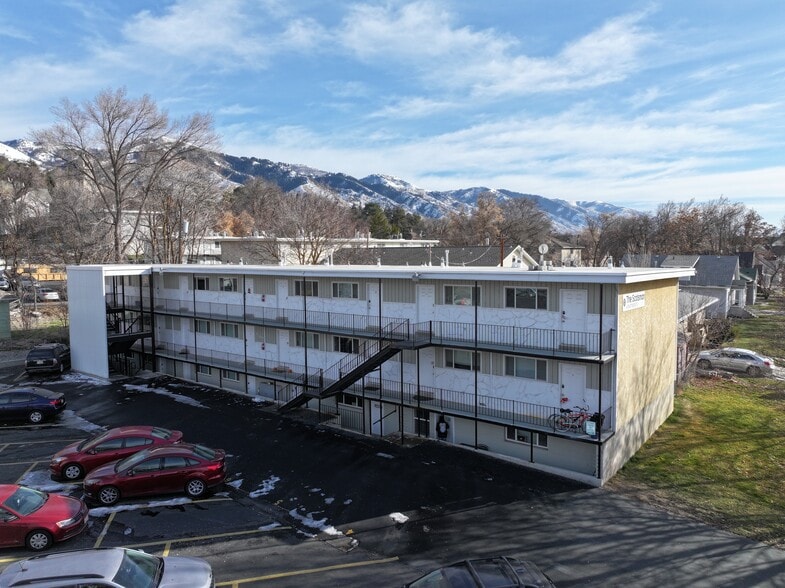 Logan Area Multifamily Portfolio portfolio of 2 properties for sale on LoopNet.ca - Building Photo - Image 2 of 16