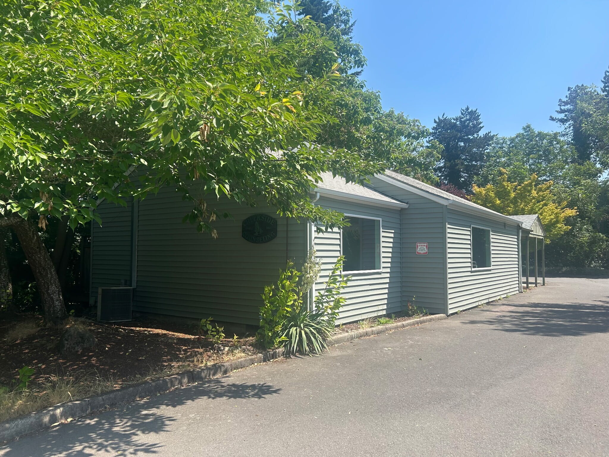 2596 12th Pl SE, Salem, OR à vendre Photo du bâtiment- Image 1 de 22