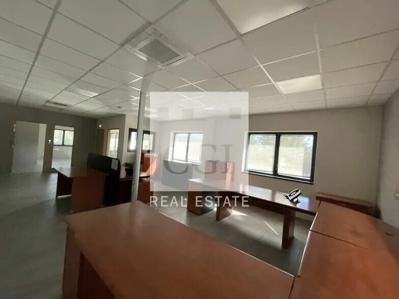 Industrial in Apprieu for lease - Building Photo - Image 3 of 6