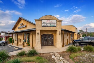 Plus de détails pour 801 N Main St, Boerne, TX - Bureau à louer