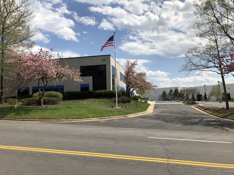 107 Carpenter Dr, Sterling, VA à louer - Autre - Image 2 de 11