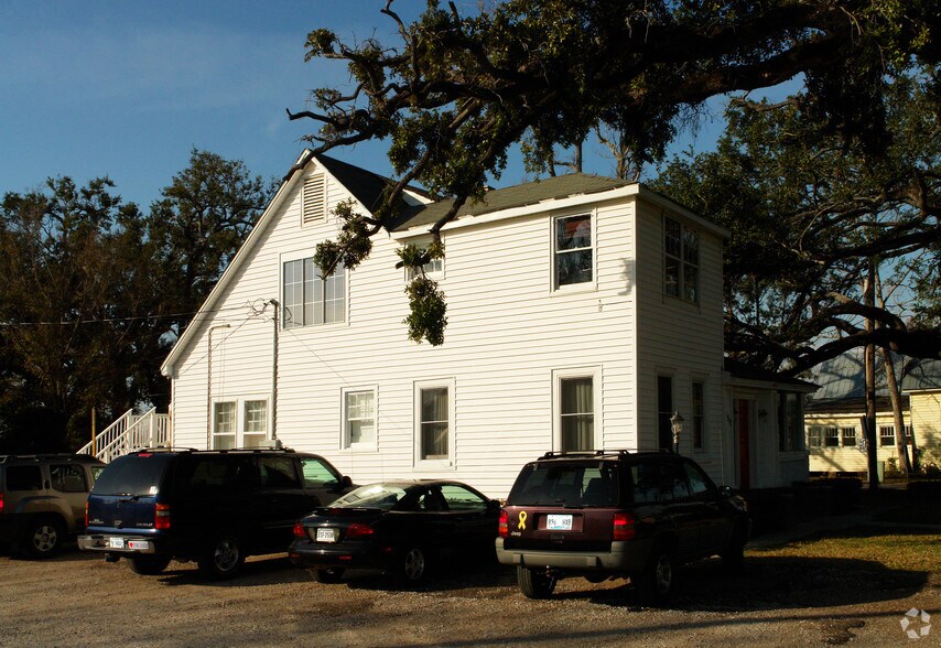 1117 Washington Ave, Ocean Springs, MS à vendre - Photo du bâtiment - Image 2 de 52