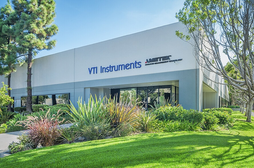 2031 Main St, Irvine, CA for lease - Building Photo - Image 1 of 4