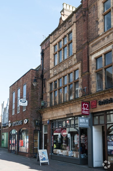 27-29 Maidenhead St, Hertford for lease - Primary Photo - Image 1 of 4