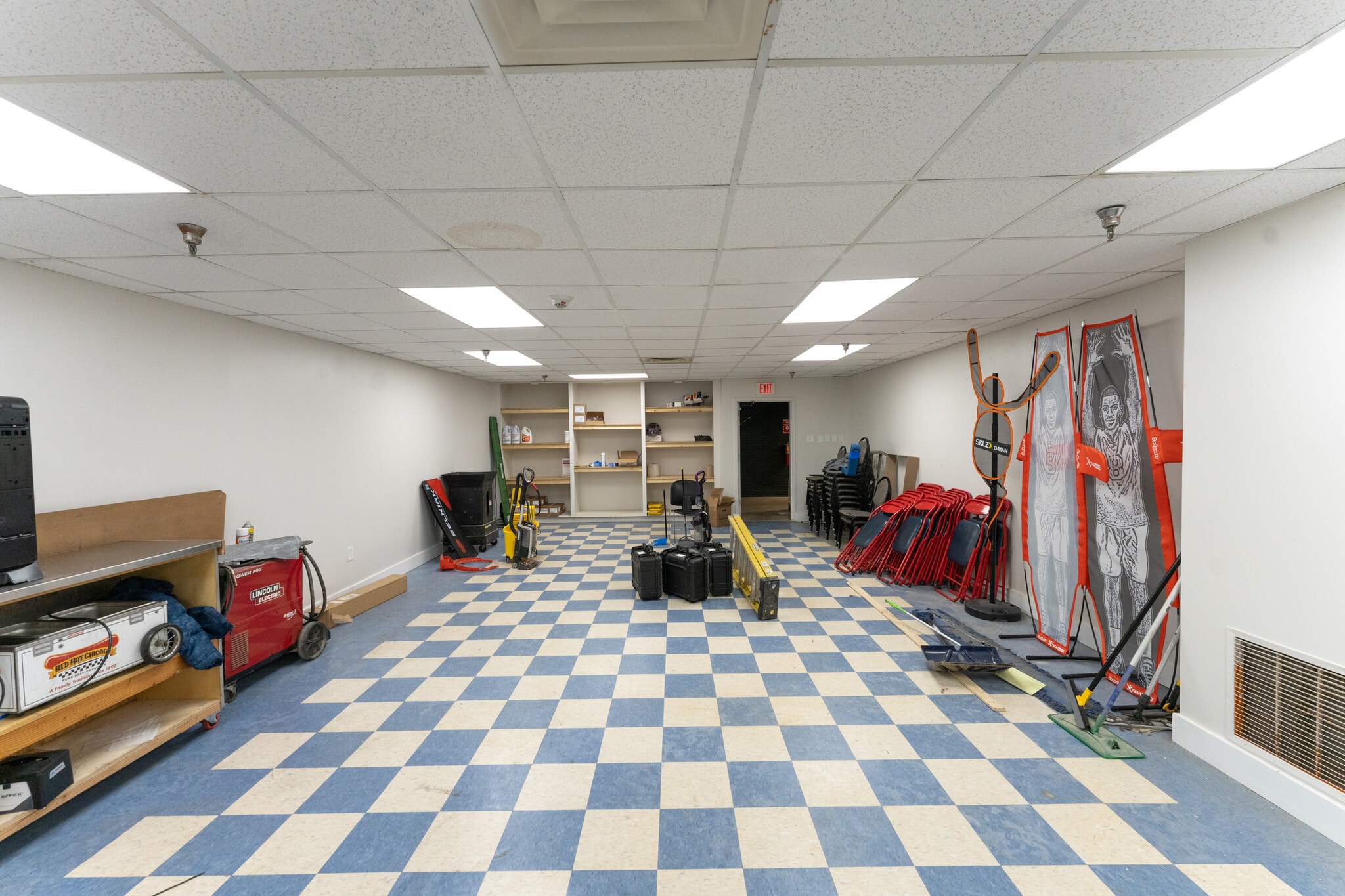 1 Racquet Ln, Monroeville, PA for lease Interior Photo- Image 1 of 12