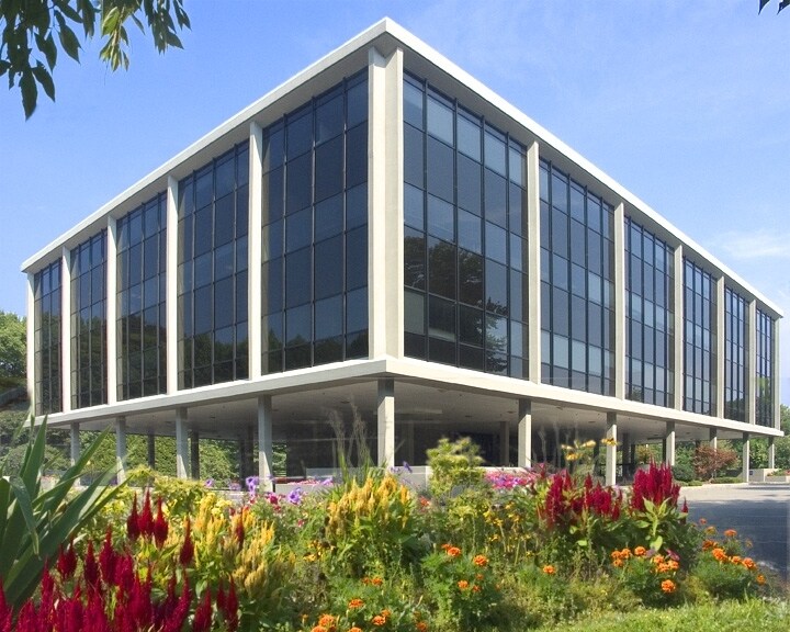 75 Lane Rd, Fairfield, NJ for lease Building Photo- Image 1 of 15