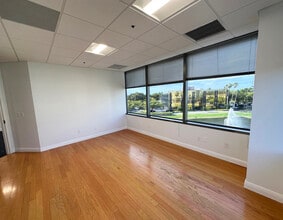 1818 S Australian Ave, West Palm Beach, FL à louer Photo intérieure- Image 2 de 8