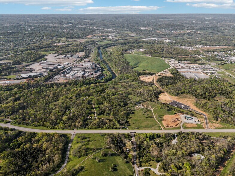 1009 Santa Fe pike, Columbia, TN à vendre - Photo du bâtiment - Image 2 de 11