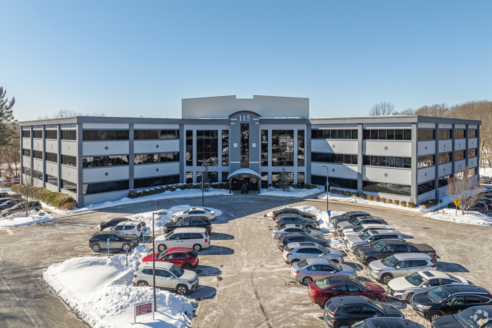 115 Technology Dr, Trumbull, CT à vendre Photo du bâtiment- Image 1 de 6