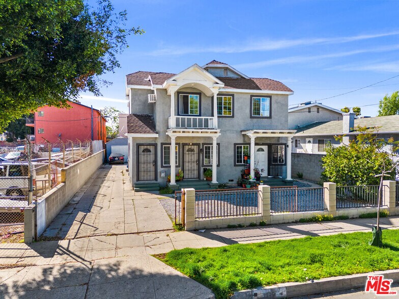 1117 N Alexandria Ave, Los Angeles, CA à vendre - Photo du bâtiment - Image 2 de 4