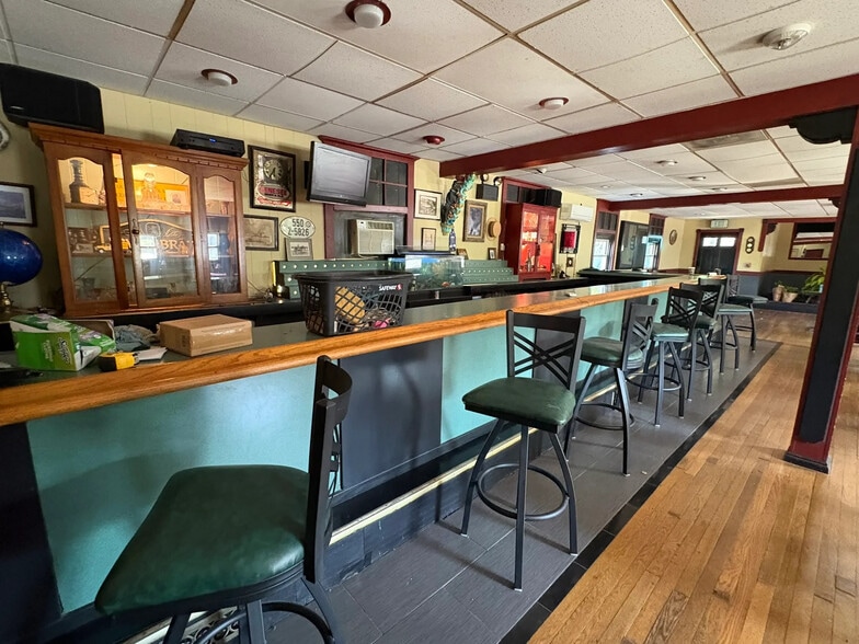 5200 Franklintown Rd, Gwynn Oak, MD for lease - Interior Photo - Image 3 of 34
