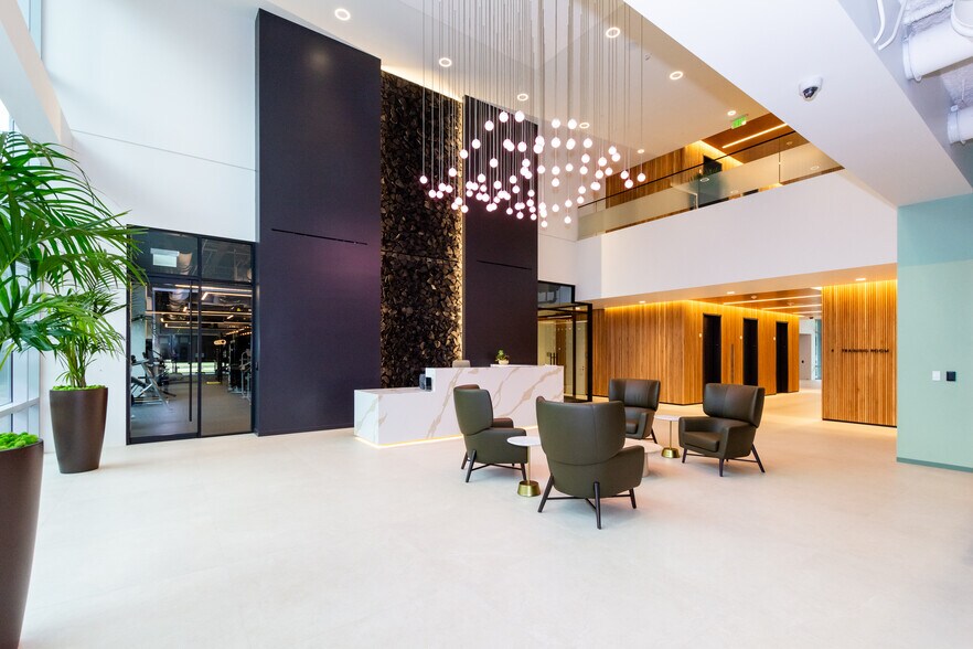 1080 Eldridge Pkwy, Houston, TX à louer - Hall d’entrée - Image 3 de 13