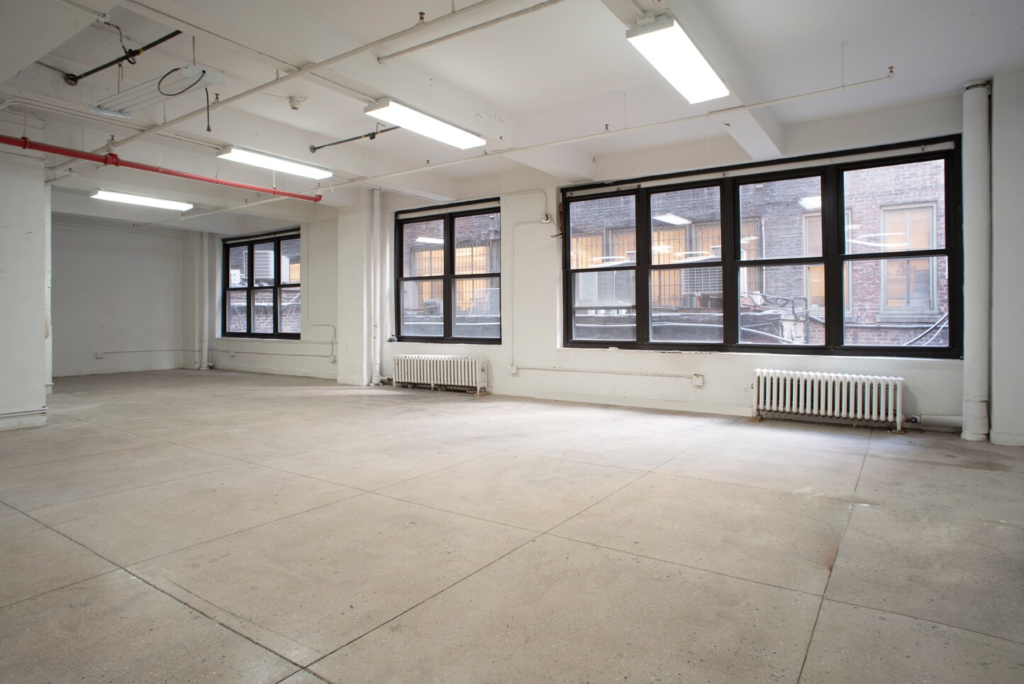 227-229 W 29th St, New York, NY for lease Interior Photo- Image 1 of 3