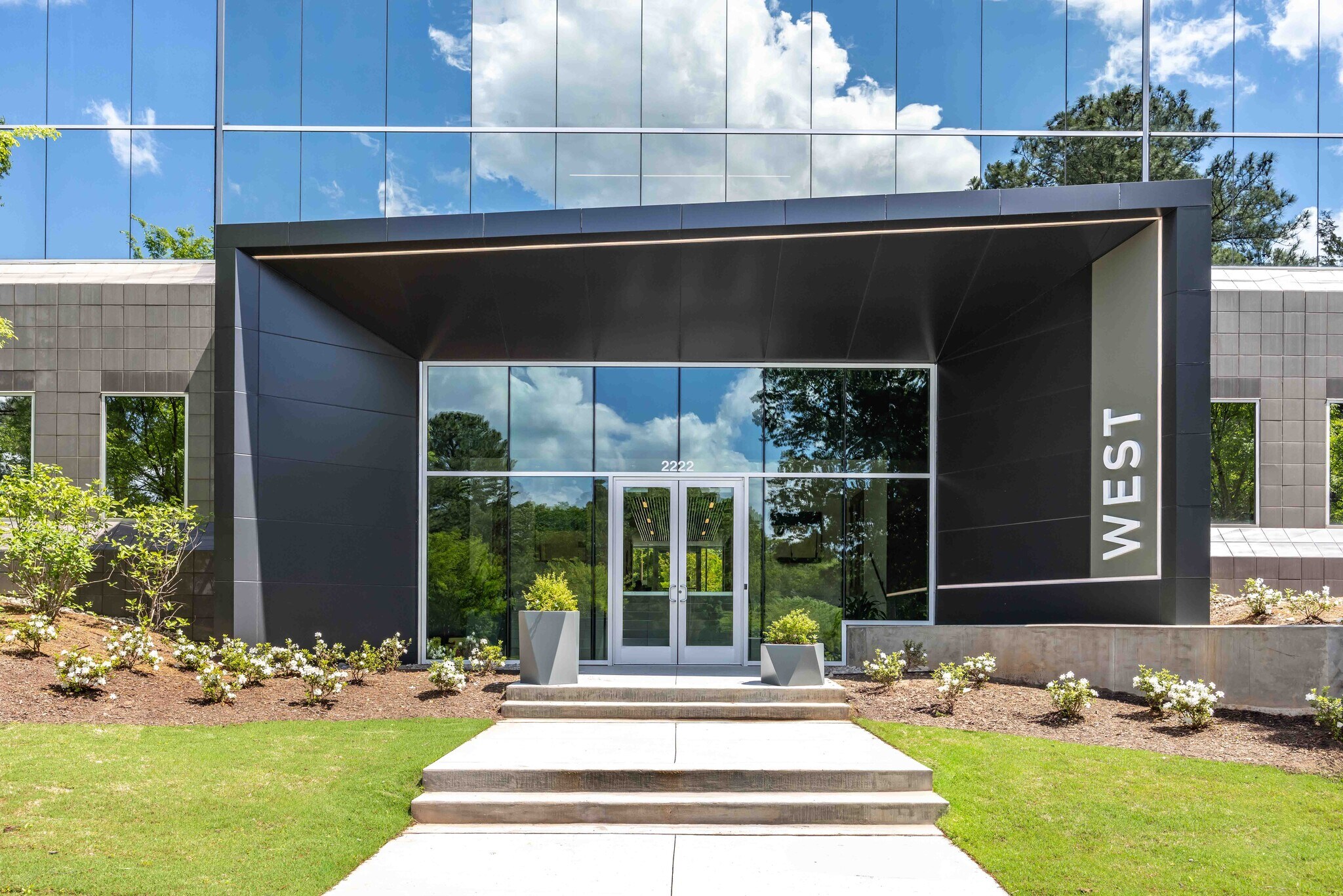 2222 Highway 54, Durham, NC à louer Photo principale- Image 1 de 9