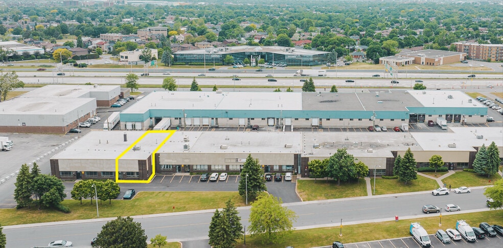 340-380 Rue Isabey, Montréal, QC à louer - Photo du bâtiment - Image 3 de 19