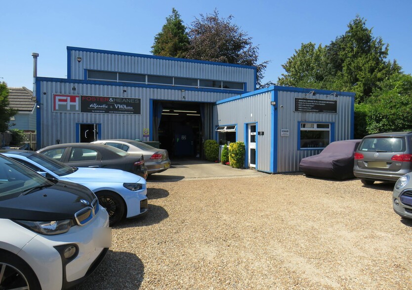 St James Rd, Fleet for sale - Building Photo - Image 2 of 7