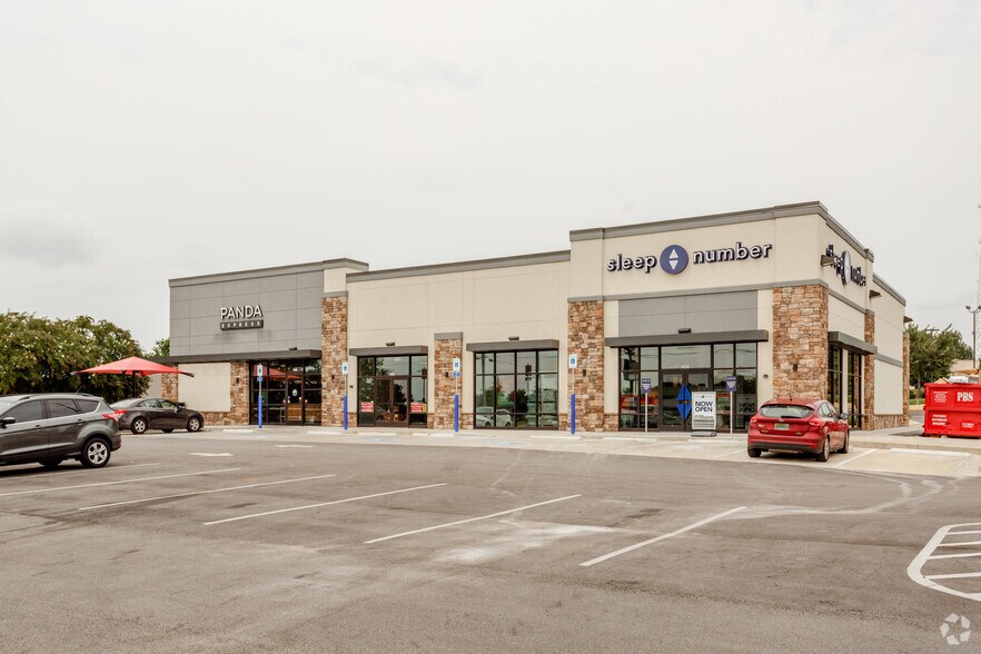 2851 Florence Blvd, Florence, AL à louer - Photo du bâtiment - Image 1 de 3