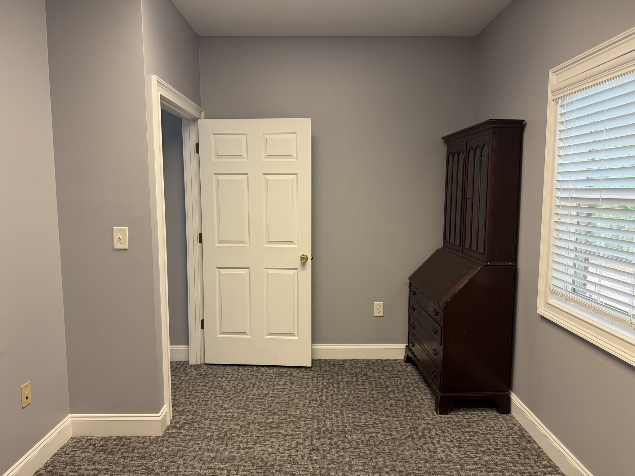 3237 S Cherokee Ln, Woodstock, GA for sale Primary Photo- Image 1 of 9