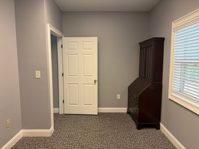 Plus de détails pour 3237 S Cherokee Ln, Woodstock, GA - Bureau à vendre