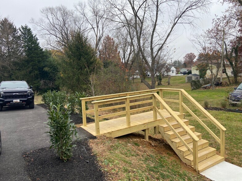 909 S Main St, Bel Air, MD à louer - Photo du bâtiment - Image 3 de 18