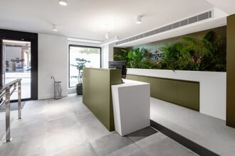 Calle San Francisco, 2, Oviedo, Asturias for lease Interior Photo- Image 1 of 9