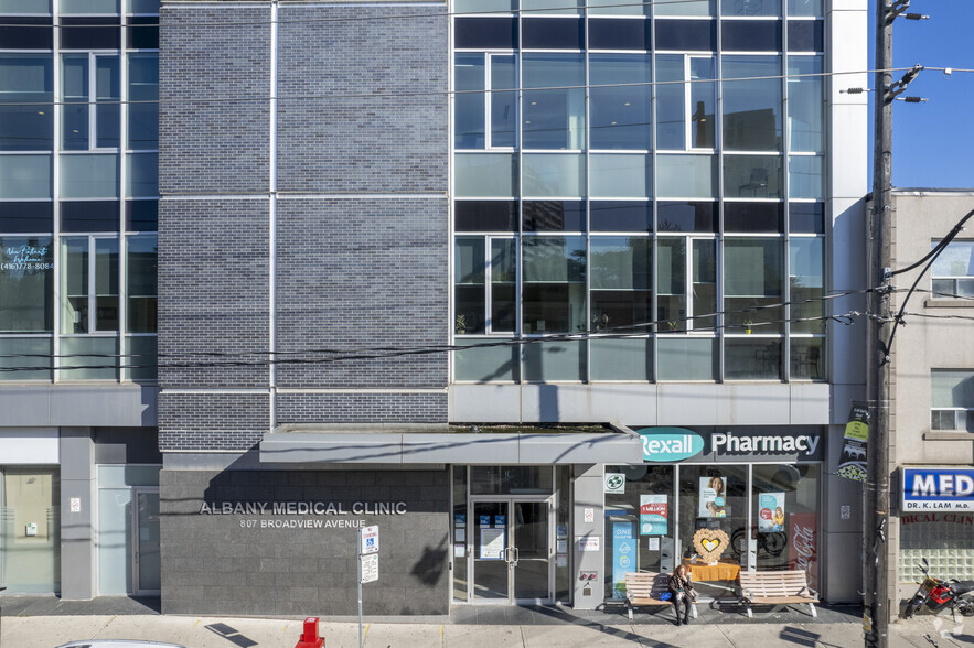 807 Broadview Ave, Toronto, ON for lease - Building Photo - Image 3 of 4