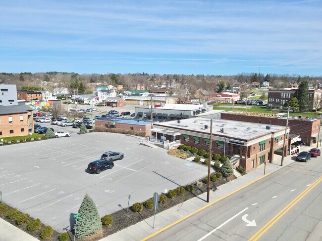 Plus de détails pour 1330 Mercer St, Princeton, WV - Bureau à vendre