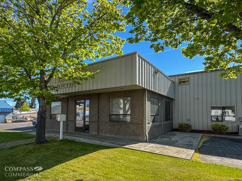 850 NE 1st St, Bend, OR for lease - Building Photo - Image 2 of 5