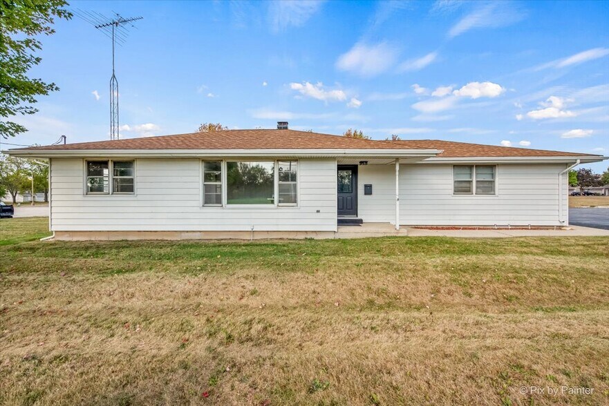 124 E Oak Knoll Dr, Hampshire, IL à vendre - Photo du bâtiment - Image 1 de 32